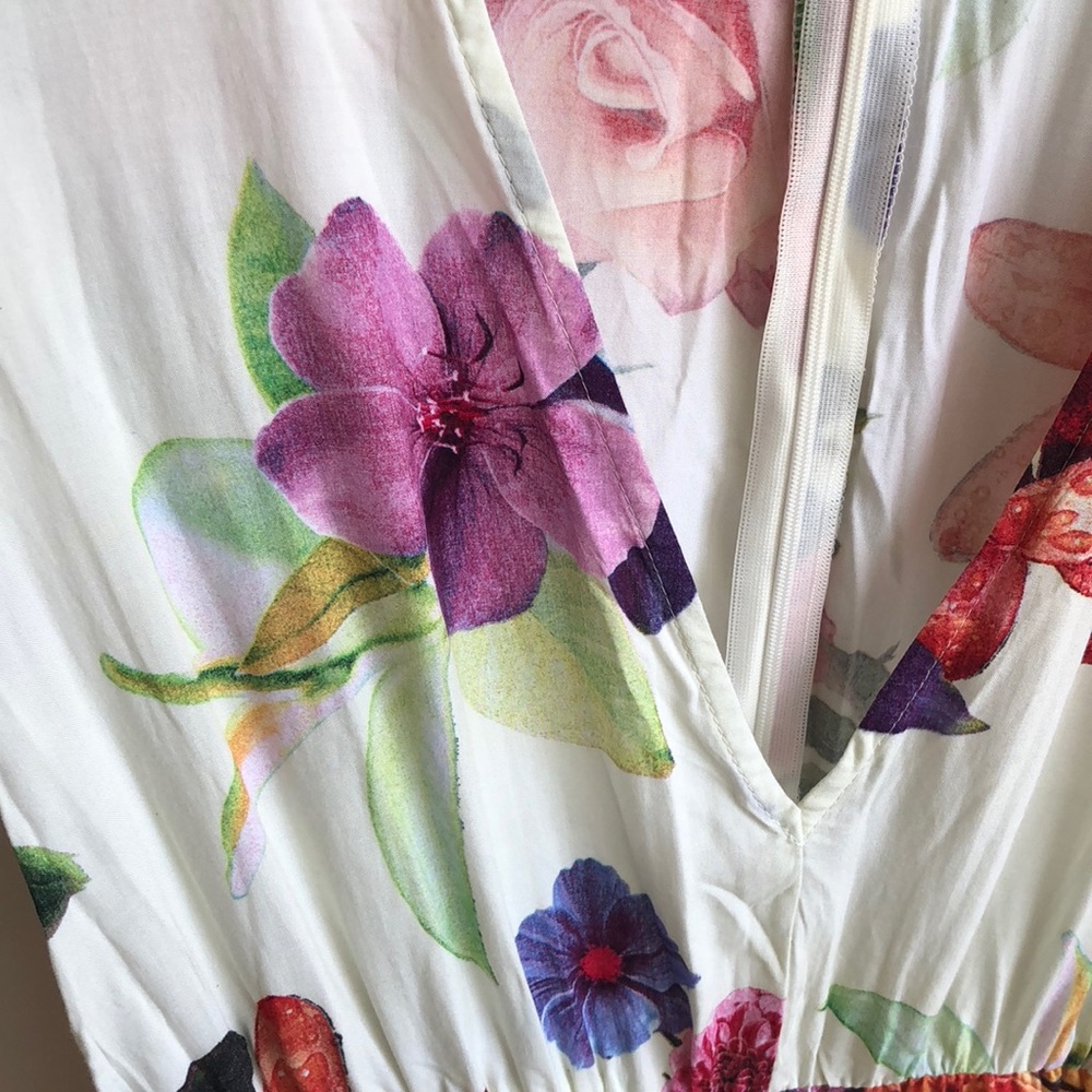 LF Floral Romper - Picture 4 of 8